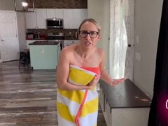 Peituda, Faculdade, Loba, Dona de casa, Mamãe, Tabu, Tetas, Voyeur