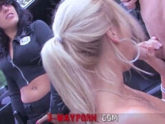 Bisexuell, Milf, Utomhus, Trekant, Tuttar