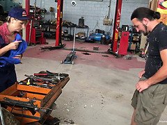 Amatør, Store bryster, Blondine, Ældre lækkre kvinde, Langt ned i halsen, Mor jeg gerne vil kneppe, Pov, Kone