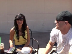 Brunett, Sperma shot, Ansiktsbehandling