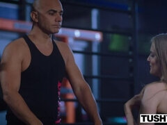 Badpak, Pijpbeurt, Europees, Sportzaal, Zoenen, Rijden, Plagen, Tieten likken