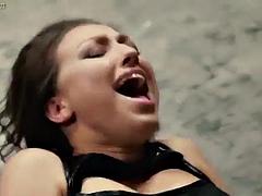 Gebondenheid, Laarzen, Lesbisch