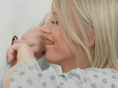 엉덩이, 큰 가슴, 금발의, 다른 인종간의, 피어싱, 성전환자, 양말, 엉덩이 때리기