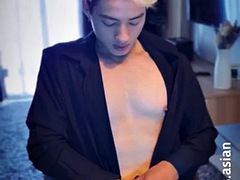 Aasialainen, Itsetyydytys, Soolo