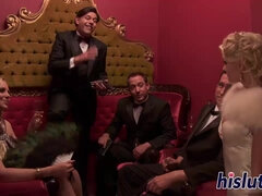 Ázsiai, Ondó fröcskölés, Arcra élvezés, Csoport, Fehérnemű, Orgia, Vöröshajú, Begyek