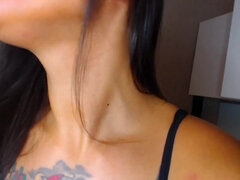 Isot tissit, Suihinotto, Ruskeahiuksinen, Itsetyydytys, Luonnolliset tissit, Nännit, Tissit, Lelut