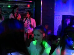 Peitos grandes, Negroa, Garganta funda, Boneca, Masturbação, Grupo, Interracial, Adolescente