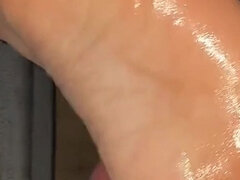 Sexy BBW Ass and Cum on Oiled Soles