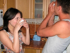 Grosser arsch, Grosser schwanz, Blasen, Braunhaarige, Hundestellung, Kurzes haar, Jungendliche (18+), Titten