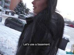 Πίπα, Μελαχροινή, Ντυμένη, Τσέχα, Πρώτου προσώπου