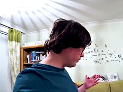 Yorkshire nerd cums in big babes mouth