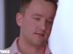 VIXEN Gianna Dior and Riley Steele Catch up over a Surprise Threesome Sex - Gianna dior