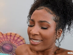 Nero, Brunetta, Tettona, Facciale, Baciando, Leccata, Figa, Tette