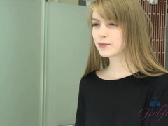 Amatoriale, Bagno, Bionda, Toccando, Fidanzata, Masturbazione, Mutandine, Punto di vista pov