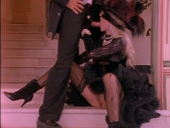 Pleasure-seeking harlots in Femmes Erotiques (1993)