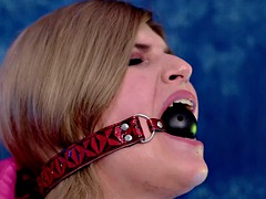 Amarrada, Erótico, Atragantadas, Sexo duro, Lesbiana, Sueco