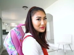 Azijci, Fafanje, Prvoosebno snemanje seksa, Najstnice