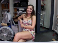 Chica, Tetas grandes, Mamada, Corridas, Corridas faciales, Hd, Tetas naturales, Oficina