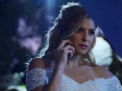 Americano, Rubia, Mamada, Semen en la boca, Penetracion con dedos, Atragantadas, Al aire libre, Afeitado