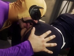 Röv slick, Blondin, Snopp, Doggystyle, Fingering, Slick, Milf, Fitta