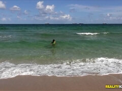 Любители, Бикини, Черные, Минет, Брюнетки, Семяизвержение, Сперма на лице, Крошечные