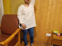 Indian Horney Girl Fucking with Boyfriend in Outdoor Hotel She Was Never Expected He Fucking Hard After Had Fucking