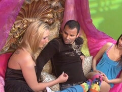 Verga grande, Novio, Morena, Novia, Chupando, Trio, Tetas