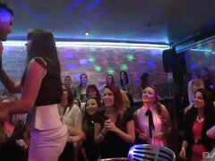 Grote mammen, Blond, Groep, Hd, Moeder die ik wil neuken, Feest, Kousen