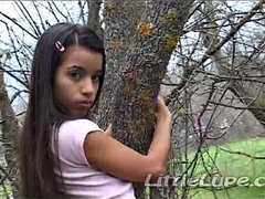 18 anos, Masturbação, Baixinhoa, Xoxota, Solo chão, Despir, Provocar, Tetas