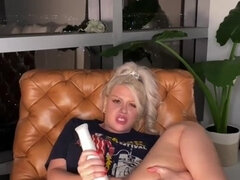 Жопа, Блондинки, Грудастые, Пухленькие, Киски, Соло, Сиськи