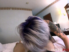 Stor rumpe, Kukk suging, Sæd i munnen, Runke, Milf, Piercingen, Strømper, Tattovering