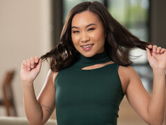 18 jaar, Aziatisch, Interraciaal, Lesbisch, Tiener