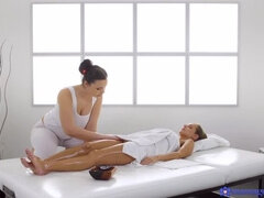 Ξανθιά, Μελαχροινή, Μαλακία με το δάχτυλο για γυναίκες, Μασάζ, Λάδι, Μουνί, Βυζιά, Υγρό