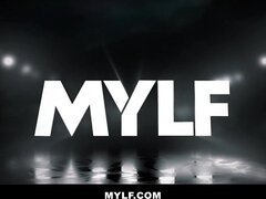 Язык в попке, Большие сиськи, Минет, Пухленькие, Толстые, Межрасовый секс, Втроем, Сиськи