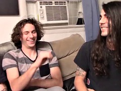 Ερασιτέχνης, Μεγάλος πούτσος, Ομοφυλόφιλος, Μαλλιαρός, Κοκκαλιάρης