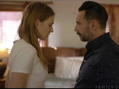 Arschlecken, Schlafzimmer, Braunhaarige, Aufs gesicht abspritzen, Küssen, Natürlichen titten, Muschi, Hintern versohlen