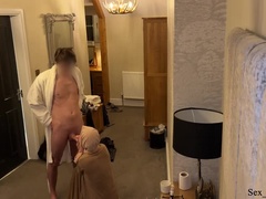 18 jahre, Arabisch, Britisch, Geschnappt, Sperma im mund, Schwanz, Hausmädchen, Uniform