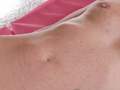 Americano, Flessibile, Masturbazione, Matura, Figa, Tette cascanti, Solo, Tatuaggi