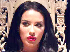 In den arsch, Blasen, Braunhaarige, Aufs gesicht abspritzen, Latex