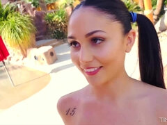 Plage, Bikini, Sucer une bite, Brunette brune, Pigtail, Adolescente, Nénés