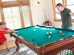 Blondýna, Na pejska, Šaty, Líbání, Výprask, Milf žcbp, Pička, Vyholené