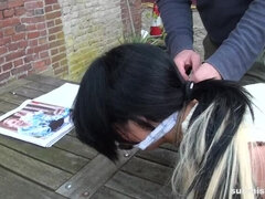 Sadomasoquismo, Tetas grandes, Tetona, Tacones, Al aire libre, Público, Afeitado, Atada