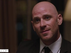 Sucer une bite, Brunette brune, Éjaculation interne, Queue, Léchez, Chatte, Chevaucher, Plan cul à trois