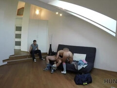 Amatööri, Aisankannattaja, Selkäsauna, Pienikokoinen, Näkökulma pov, Julkinen, Teini, Vaimo