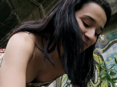 Suihinotto, Kyrpä, Ulkona, Näkökulma pov, Lyhyt tukka, Espanjalainen, Tatuointi, Tissit