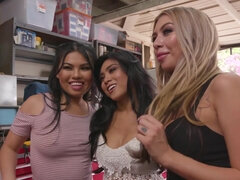 Amerikansk, Asiatisk, Rumpa, Handjobb, Rider, Tonåring, Trekant, Tuttar