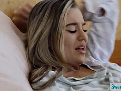 Kont, Grote mammen, Bruinharig, Fetisj, Zoenen, Latijnse vrouw, Lesbisch, Tatoeage