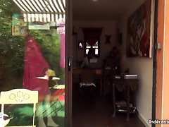 Tir de sperme, Queue, Français, Mature, Petite femme, Suçant, Tatouage, Nénés