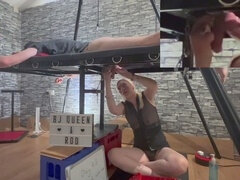 Bondage, Dekle drka tiča