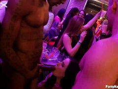 Amateur, Morena, Vestidas, Bailar, Interracial, Medias largas, Chupando, Tetas